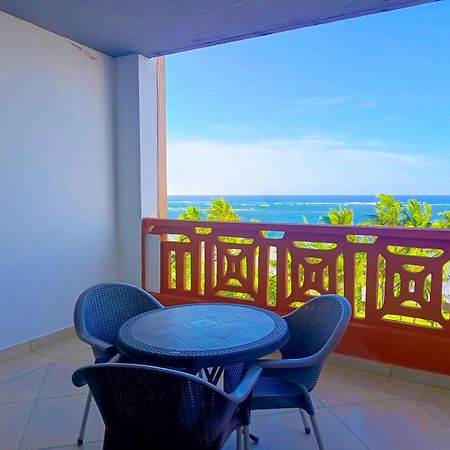 Ivory Beachfront Stays Mombasa Exterior foto