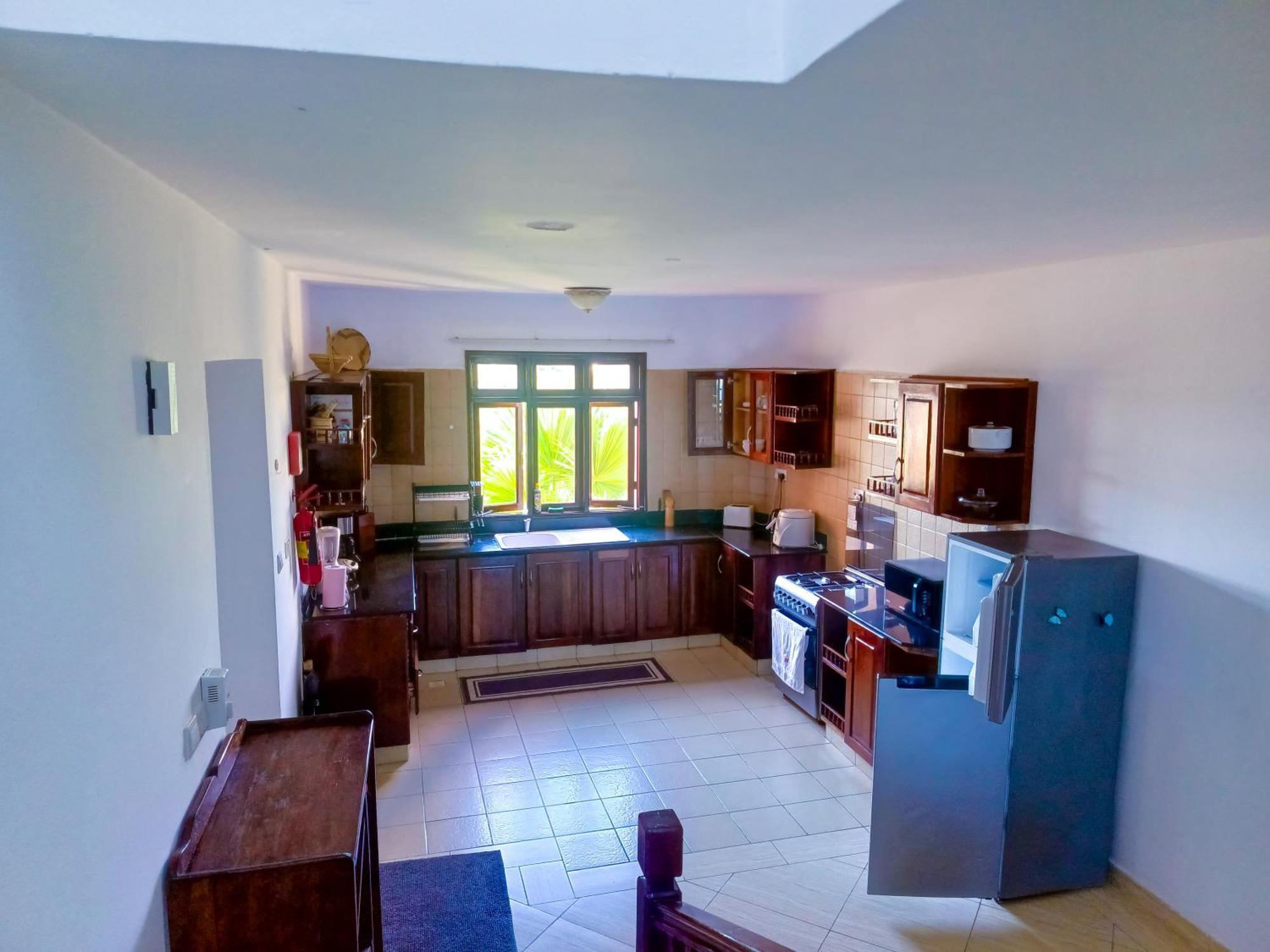 Ivory Beachfront Stays Mombasa Exterior foto