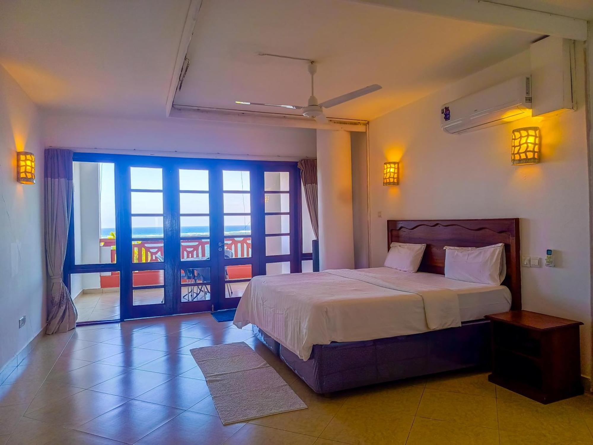 Ivory Beachfront Stays Mombasa Exterior foto